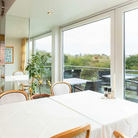 Haus Koebesine 20 Szálloda *